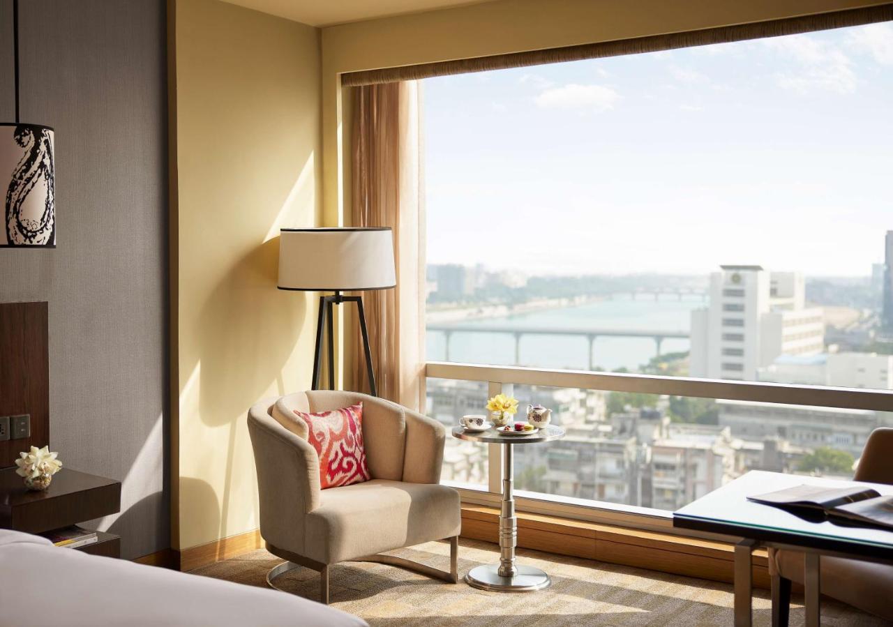 Twin Room with River View 